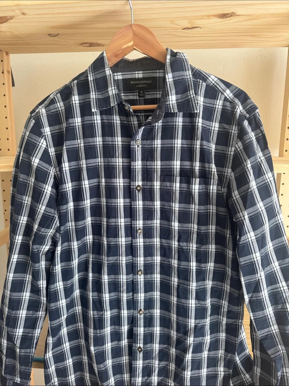 Banana Republic Navy and White Plaid Men's Button-Down Shirt